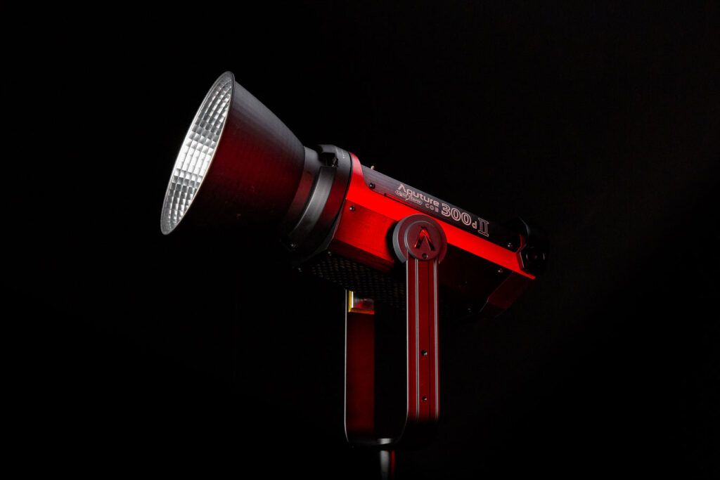Aputure 300D II LED - 01