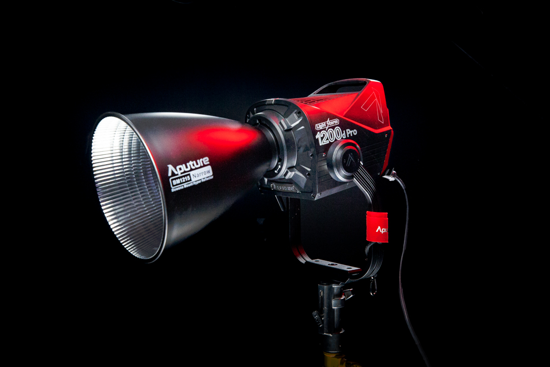 Aputure LS 1200D - 01