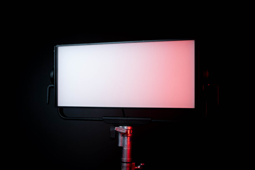 Aputure Nova P600c RGB - 01