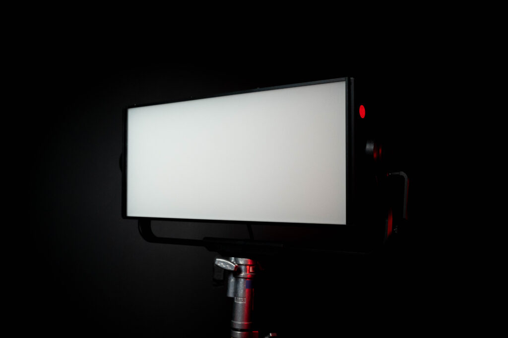 Aputure Nova P600c RGB - 02