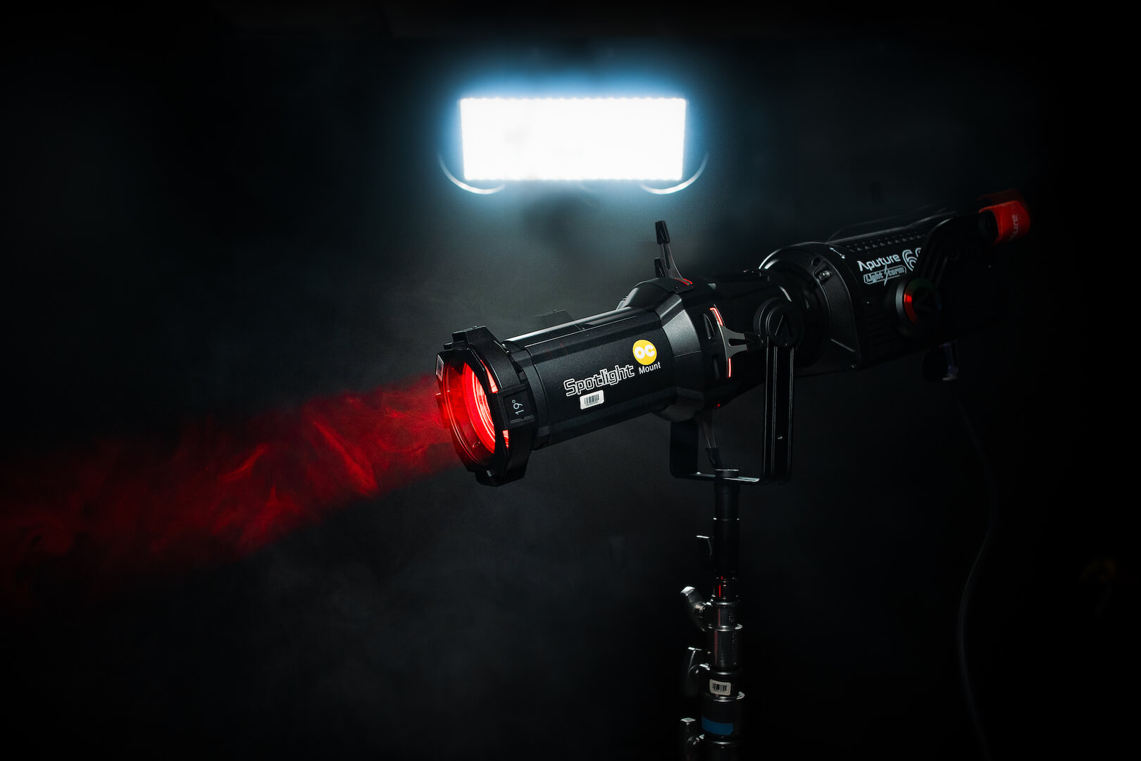 Aputure Spotlight Mount - 01